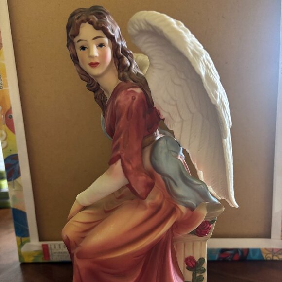 O'WELL  VINTAGE PORCELAIN ANGEL GRANDEUR NOEL COLLECTION PORCELAIN NAVITY ANGELS - Picture 1 of 5